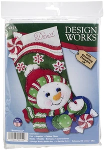 Kit de apliques de medias de fieltro Design Works muñeco de nieve bastón de caramelo largo de 18" DW5252 - Imagen 1 de 2
