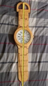 Reloj de pulsera de madera con forma de reloj de pared   - Imagen 1 de 21
