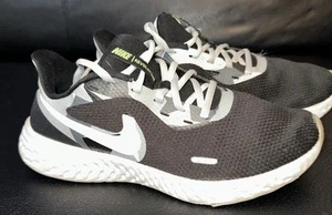 Nike Revolution Herren Größe 9 schwarz elektrisch grün sportliche Laufschuhe - Bild 1 von 11