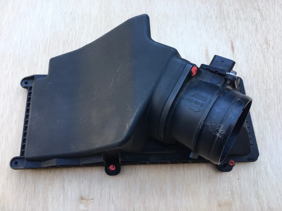 Audi A4 2012 fabricante de equipos originales caja mitad superior con flujo de aire genuino 06J906461D Foto 1 de 4