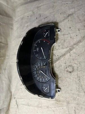 2002 Saturn SL1 speedometer 21025355 - Image 1 of 3