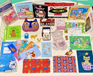 4,3 lb. NUEVO LILBUB Bandana Calcetines Tarjetas Pegatinas Enphmera De Colección. Lote de estatuillas de gato - Imagen 1 de 24