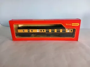 TRI-ANG HORNBY 00-gauge R744 GWR brown/cream brake 3rd class coach with seating - Picture 1 of 7