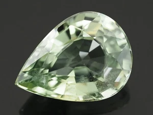 NATURMINE - UNBEHEIZTER BIRNENGRÜNER SAPHIR 0,83 CTS. - Bild 1 von 3