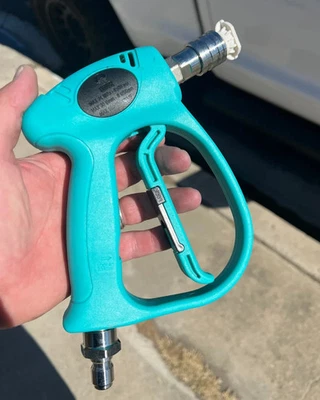 Quivr Pressure Washer Short Gun with Fluid Swivel - Image 1 of 2