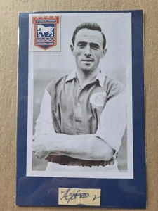 RARE! TOM GARNEYS IPSWICH TOWN 1950s LEGEND HAND-SIGNED CLUB-CRESTED PHOTOCARD - Picture 1 of 2