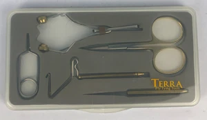 Orvis Terra Mini Set di Attrezzi da Viaggio per Legatura a Mosca Pesca all'aperto - Foto 1 di 6