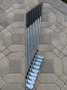 Wilson Staff Tour Blade 2-PW Stiff Flex Steel Shaft Irons Set Fluid Feel VGC+ RH - Bild 1 von 20