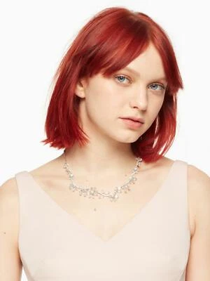 COLLAR FLORA PERLAS CRISTAL PLATA COLLAR KATE SPADE NEW York elegante Foto 1 de 4