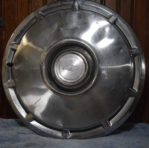 CHEVROLET IMPALA 15" WHEEL RIM COVER HUB CAP 1975 75 1976 76 CHEVY VINTAGE AUTO - Picture 1 of 21
