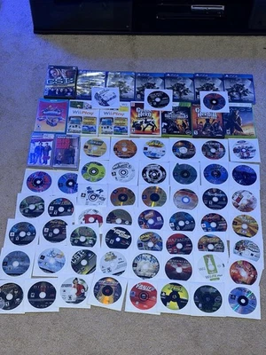 Gran Lote de 70+ Videojuegos, Películas UMD y Más Foto 1 de 4