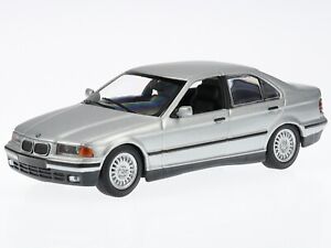 BMW e36 sedan 1992 silver diecast model car 943023303 Minichamps 1:43