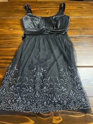 Vestido tabú, para mujer talla mediana, negro, con cuentas, lentejuelas, corto, sin mangas Foto 1 de 4