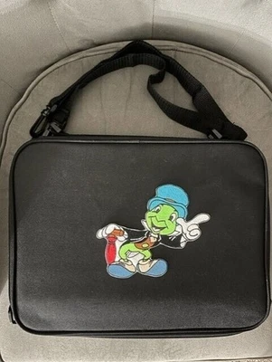 NUEVO Bolso de Libro de Intercambio de Prendedor de Cricket Pequeño Bordado para Colecciones de Prendedores Disney Foto 1 de 4