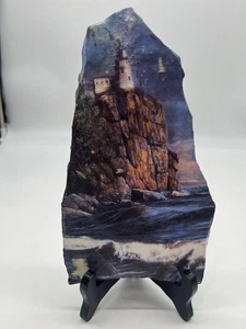 DECORACIÓN FARO LOSA DE ROCA DE PIZARRA NÁUTICA PINTADA A MANO - Imagen 1 de 6