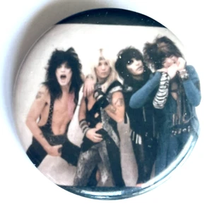 ORIGINAL VINTAGE MOTLEY CRUE COLOR PINBACK PIN BOTÓN TRASERO - Imagen 1 de 3