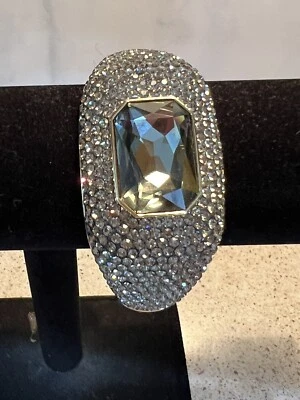 Ahmed Akkad 施华洛世奇水晶玻璃铰边手链 二手状况完好 — 第 1/4 张图片