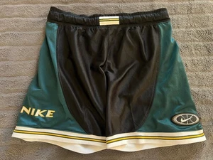 Nike Vintage 1990s Logo Black Green Basketball Athletic Skate Sport Shorts Gr. L - Bild 1 von 13