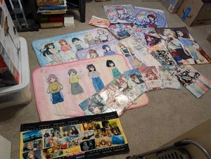 Gran Lote de 17 Mantas Toallas Love Live Tapiz Nijigasaki Escuela Ídolo Club - Imagen 1 de 5