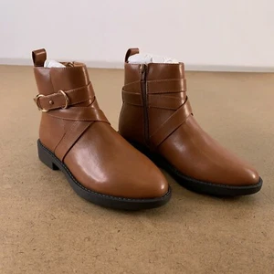 ASOS Design Women's Shoe Size 5.5 Wide Fit Tan Brown Abby Flat Chelsea Boots NWT - Picture 1 of 9