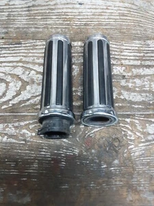 1990 90 88-95 Harley Davidson Sportster XLH 883 Left Right Handlebar Grips Pair - Picture 1 of 9