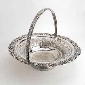 Antiguo Sheffield Plato de Plata Fundido Manejado Redondo Fruta Pastel Cesta Georgiano Perseguido - Imagen 1 de 12