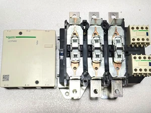 Schneider LC1F400 (110VAC 50/60Hz) (500 amp.) CONTACTOR DE ALIMENTACIÓN (envío gratuito) - Imagen 1 de 15