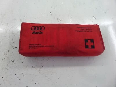 Kit médico de primeros auxilios Audi TT MK1 00-06 OEM 8N0 860 282 Foto 1 de 4