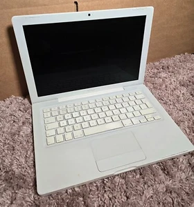 Apple A1181 2008 MacBook Core 2 Duo 13" White - PARTS ONLY - Picture 1 of 7