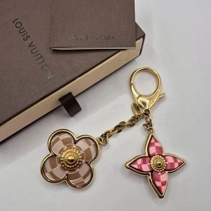 LOUIS VUITTON Bijoux Sac Mosaico Llavero Bolso Dije con Caja Original Usado - Imagen 1 de 9