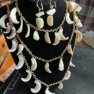 Collar, pendientes y pulsera vintage de concha pulida de 2 hilos - Imagen 1 de 5