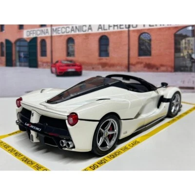 BBR 1 18 Ferrari La Ferrari Aperta Bianco italia with pedestal Ferrari BBR1822 - Image 1 of 4