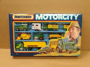 1987 MATCHBOX MOTORCITY MC-7 FARM VEHICLE PLAYSET - NEW OLD STOCK ! - Picture 1 of 5