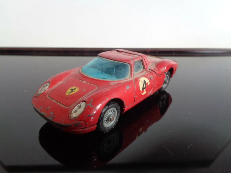 CORGI FERRARI 250 BERLINETTA LEMANS (COD. 352) IN BUONE CONDIZIONI S. 1:43 - Immagine 1 di 1