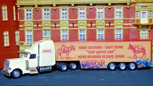 Rarität,1:87, Peterbilt 379 Ultracab SZ, Oldaxe, Jeans, Nr. -,-,Sammlung - Picture 1 of 8