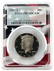 Cornice portafoto bandiera DCAM PCGS PR70 PR70 S KNEDY 2007 placcata mezzo dollaro - Foto 1 di 2