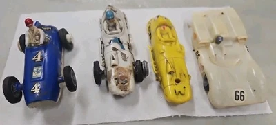 Coches tragamonedas vintage, lote de coches slot escala 1/32. Ver anuncio. Para piezas. (15H) Foto 1 de 4