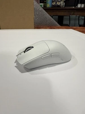 Razer Viper V3 Pro Gaming Mouse - White- Mouse Only Has Small Chip Read! - Image 1 of 4