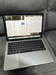 Apple MacBook Pro 13" 2019 - 256GB - 8GB - Space Grau - Bild 1 von 6