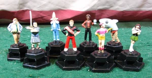 Set 8 SNL Saturday Night Live Trivial Pursuit Ferrell Belushi Aykroyd nuovi gettoni - Foto 1 di 9