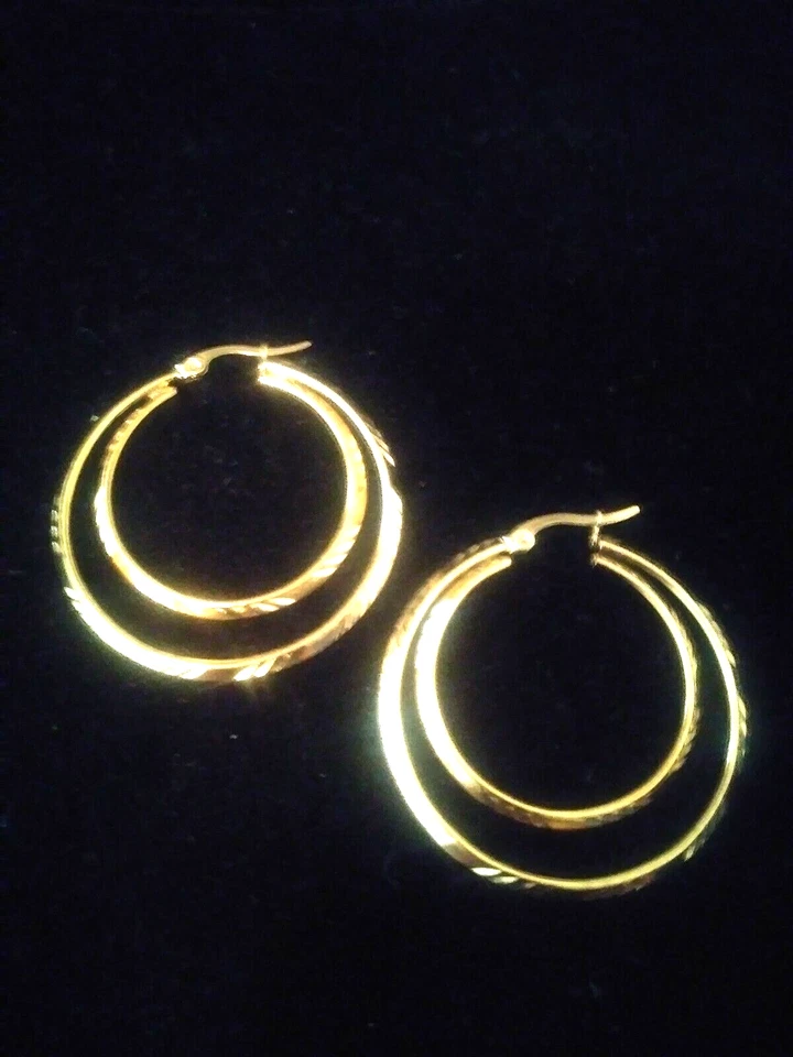 14KT GOLD CLAD DIAMOND CUT ROUND DOUBLE HOOP EARRINGS 1 1/2 INCH SPARKLE + BONUS - Image 1 of 1