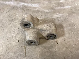 2000 2001 2002 2003 Yamaha VStar 1100 V Star XVS1100 Rear Shock Bracket Linkage - Picture 1 of 5