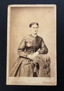 Antique Cabinet Photo N.Y. New York  ..2 1/2" x 4" .... Woman Portrait - Picture 1 of 2