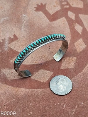 Bracelet Vintage Zuni Sterling Silver & Turquoise Needle Point Cuff Bracelet - Image 1 of 4