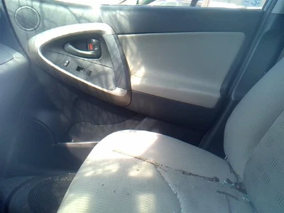RAV 4     2010 Front Door Trim Panel 30267394 Foto 1 de 4
