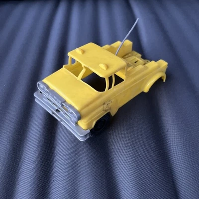 Remolque de plástico Eldon amarillo vintage. Tal cual. Foto 1 de 4