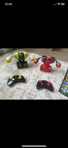 Silverlit Robo Kombat Remote Control 2 Player Fighting Robots With Light & Sound - Picture 1 of 4