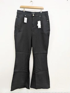 Boohoo Plus Black Denim Flared Jean - Picture 1 of 2