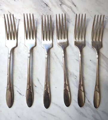 Oneida Community Lady Hamilton silver plate set of 6 dinner forks - Image 1 of 2