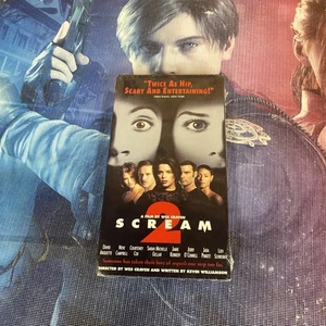 Scream 2 VHS 1998 NEW SEALED Horror Wes Craven Sticker - Bild 1 von 5